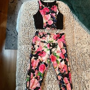 Betsey Johnson activewear set size small capri length and longline bra crop top